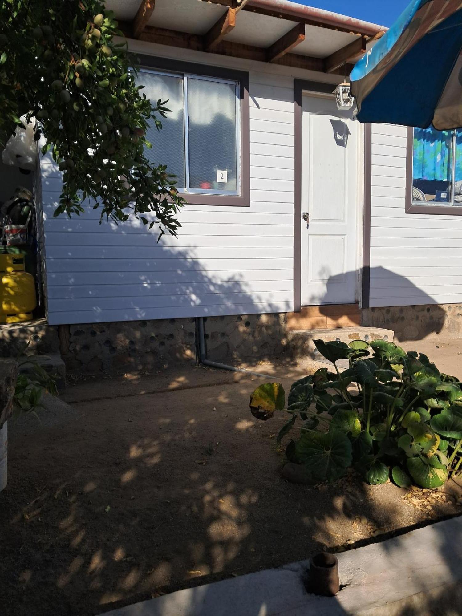 Hostal Los Almendros Canela Baja Exterior photo